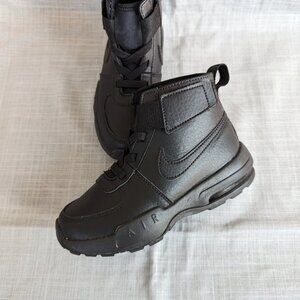 NIKE AIR MAX GOATERRA 2.0 TD TRIPLE BLACK BOOTS LITTLE KIDS SIZE 12C